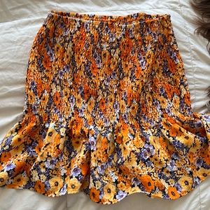 PRINTED FLOWER SKIRT!